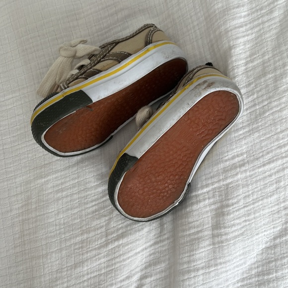 2/$20 Vintage Sneakers With Side Zippers | Teddy’s Choice | Size 3 - Picture 3 of 3
